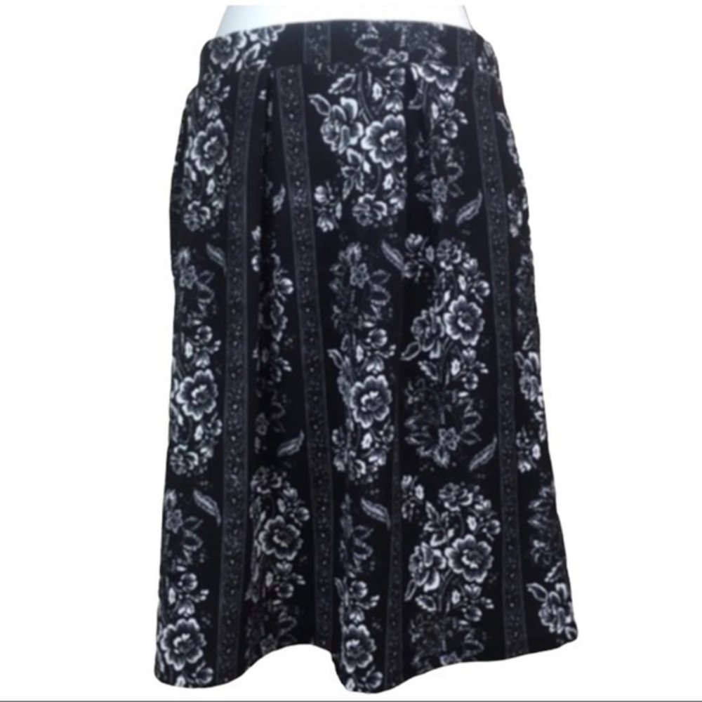 Piphany Skirt Astoria Floral Print‎ A Line 2 Side Pockets Skirt Black White
